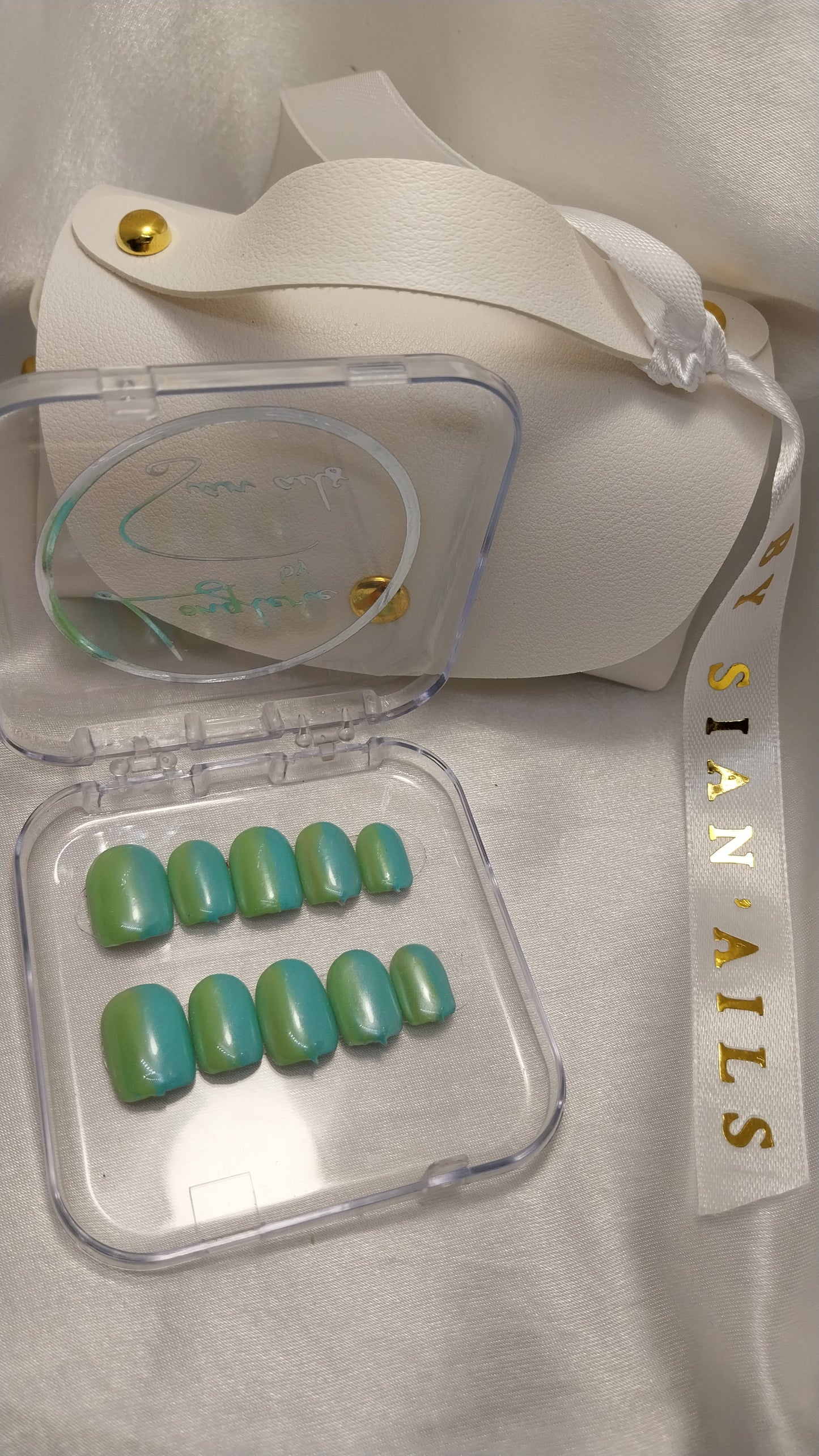 Sunshine & Satin : Le dégradé parfait ! 💚💙☀️