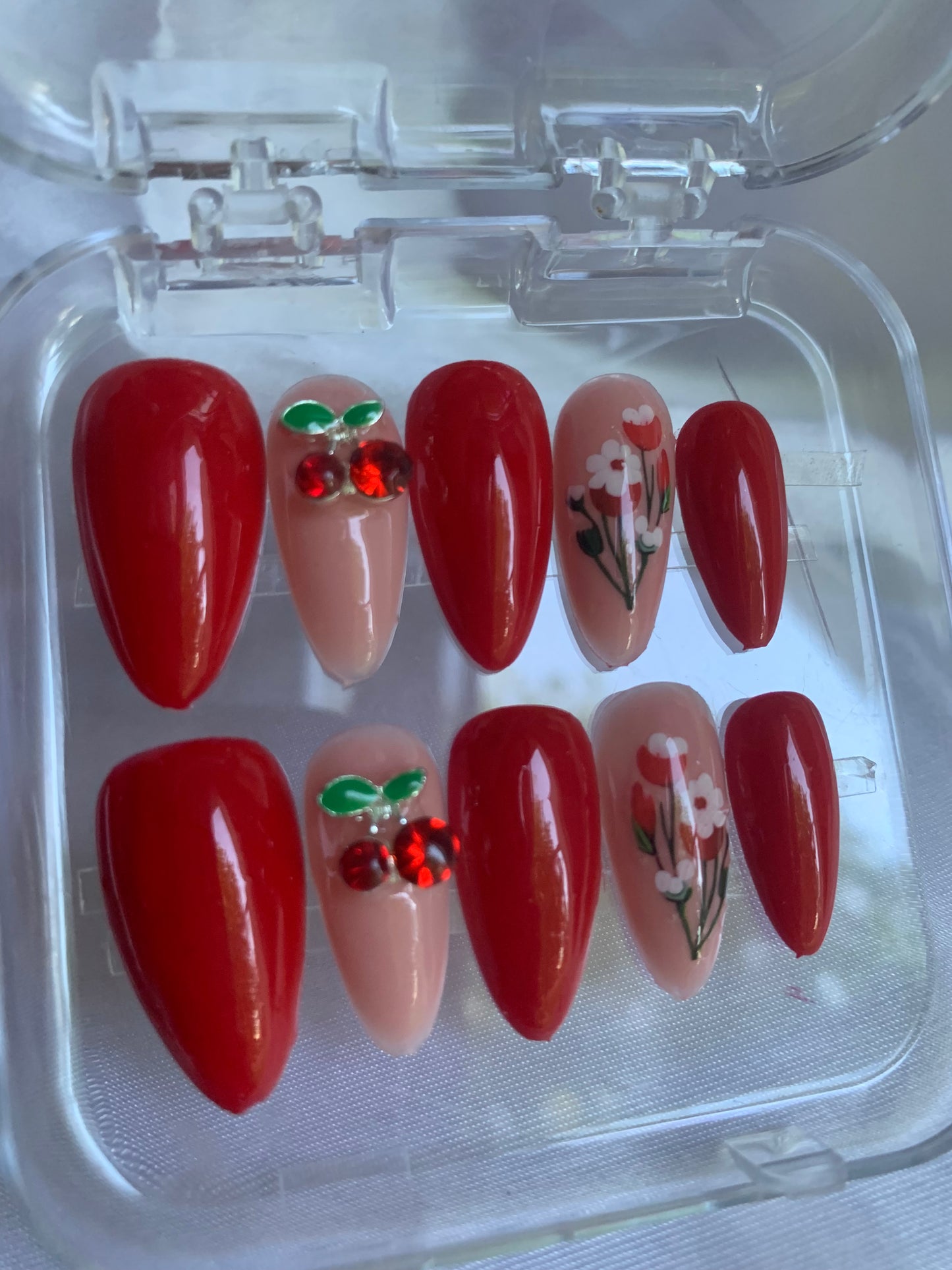Cherry red 🍒