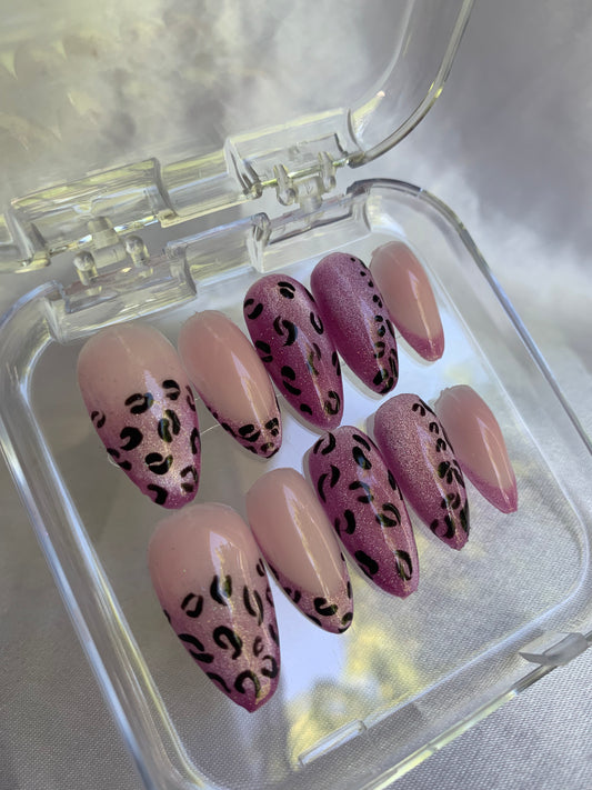 Cat eyes style 💜