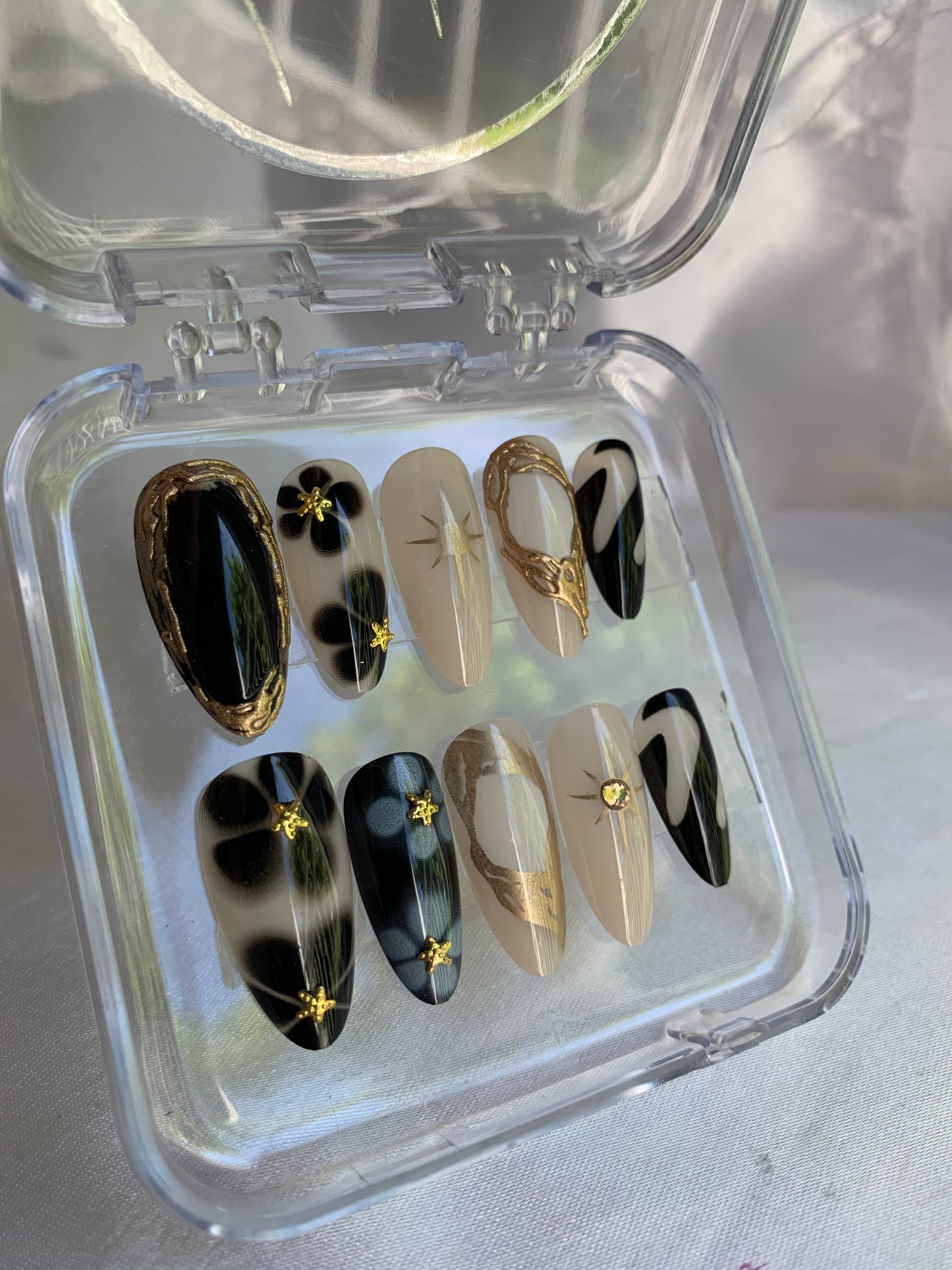 Golden black 🖤