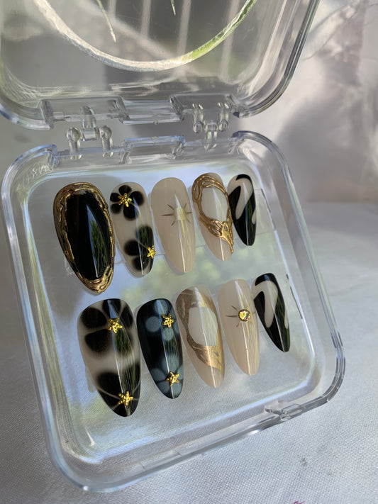 Golden black 🖤