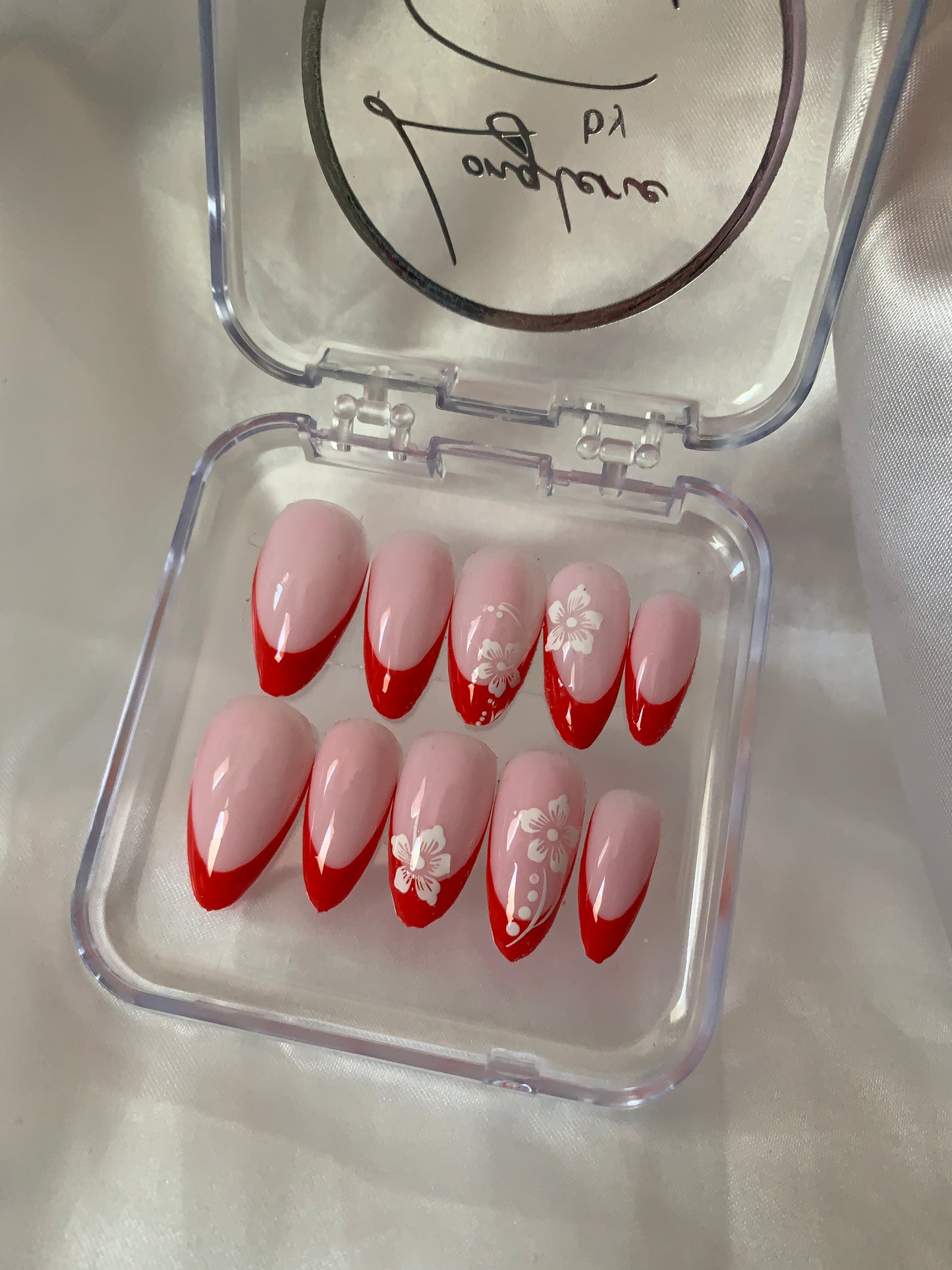 Red nails