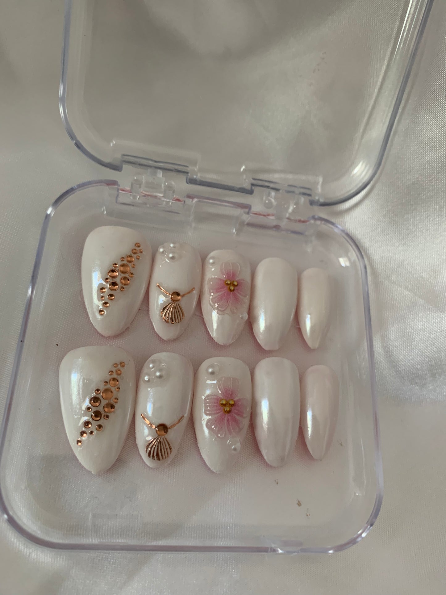 Glow white 💫
