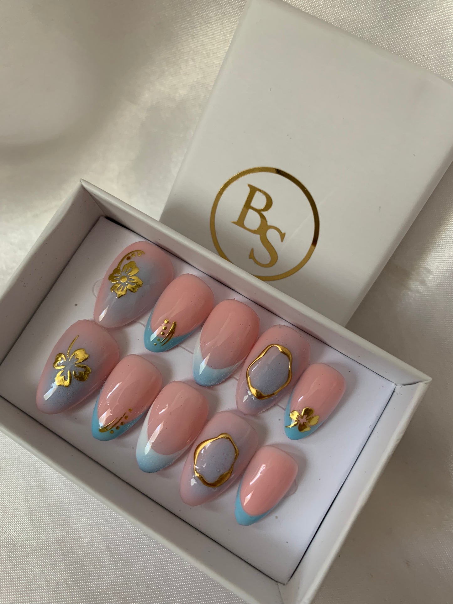 Cien nails