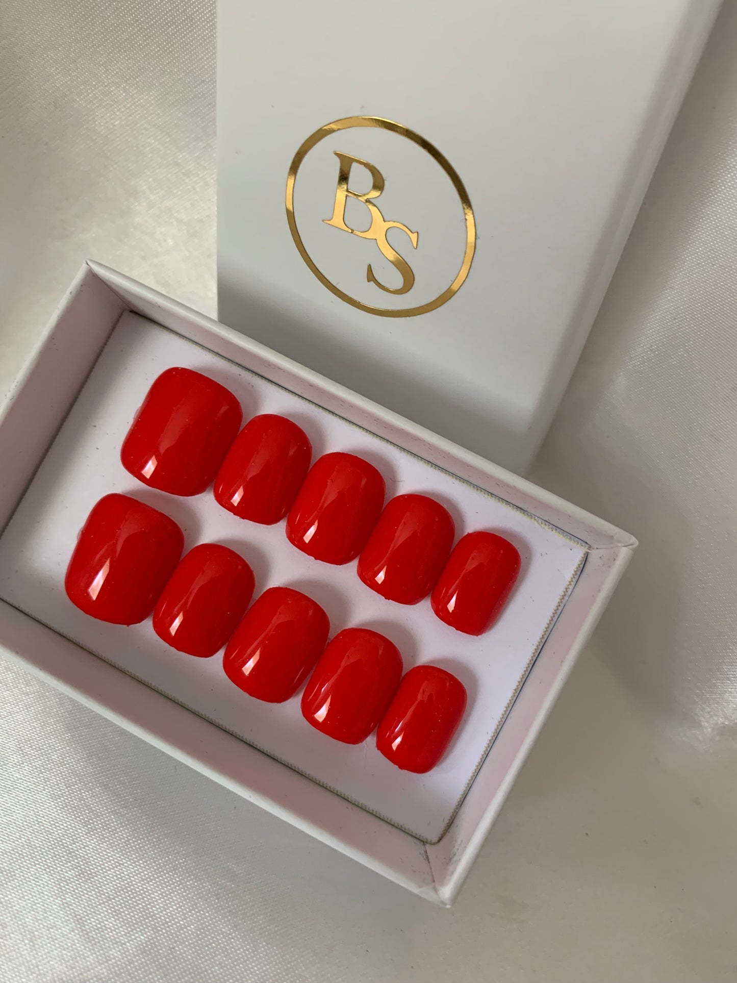 Red nails