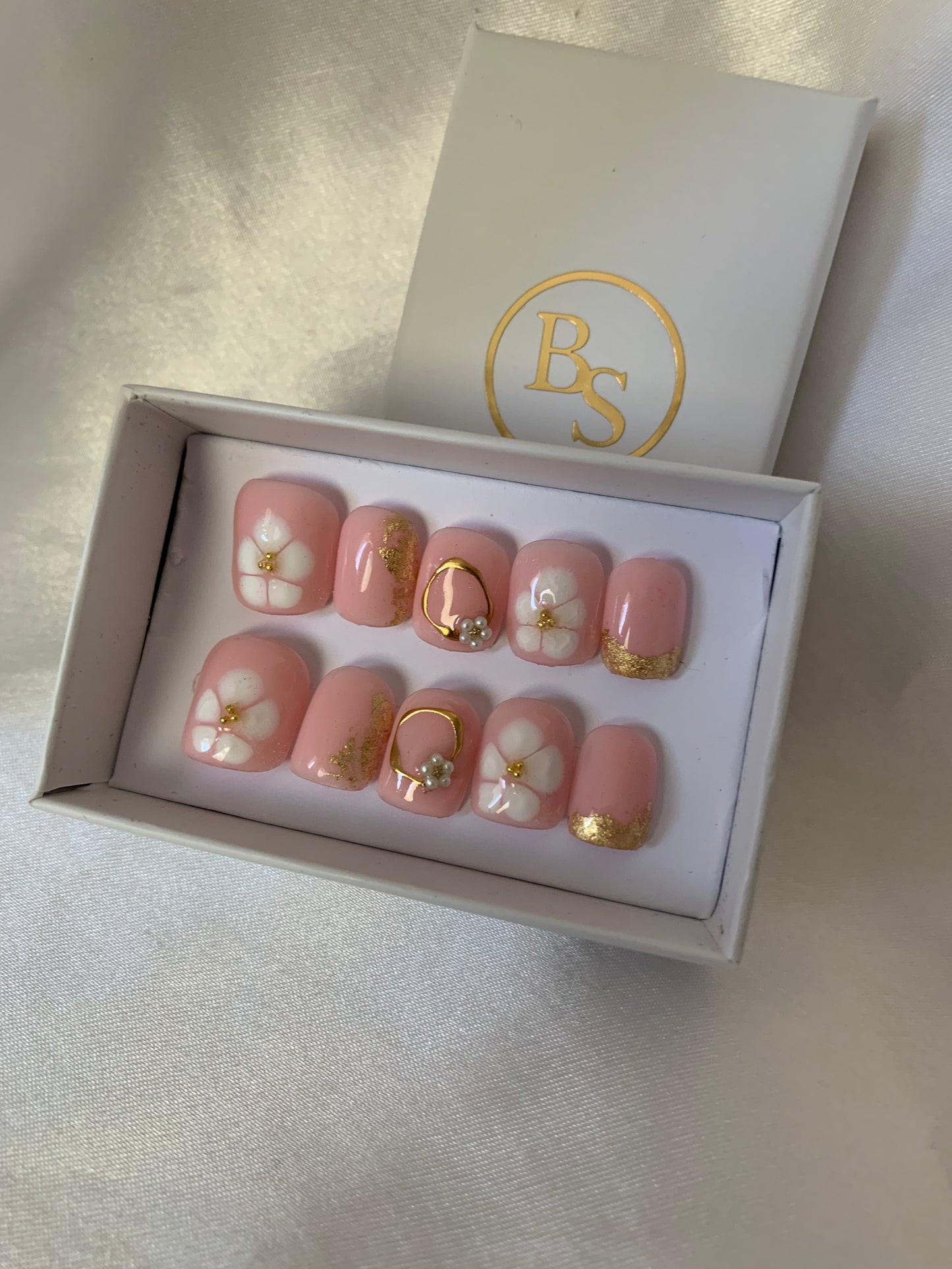 Gold nails