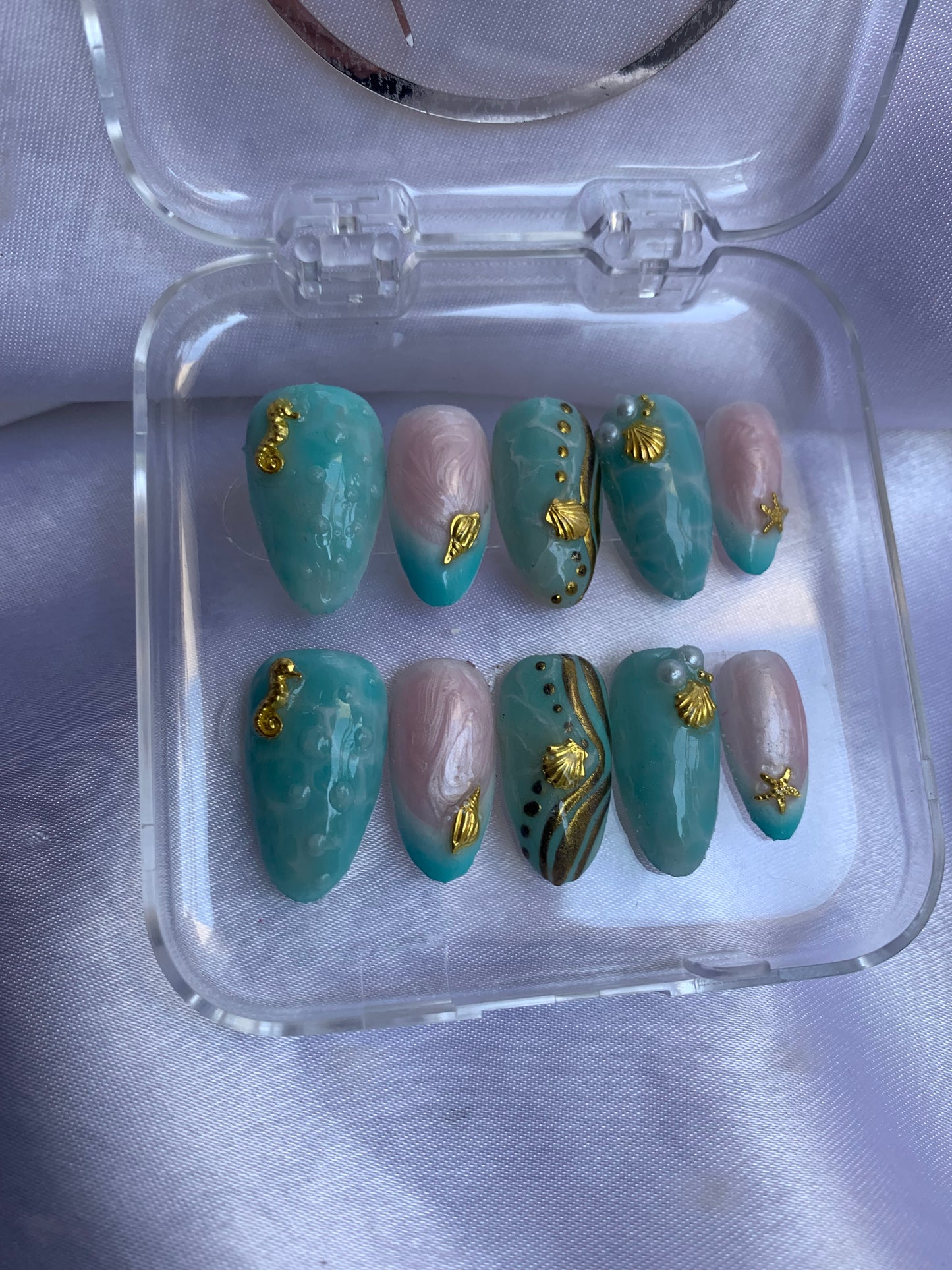 Blue lagon gold