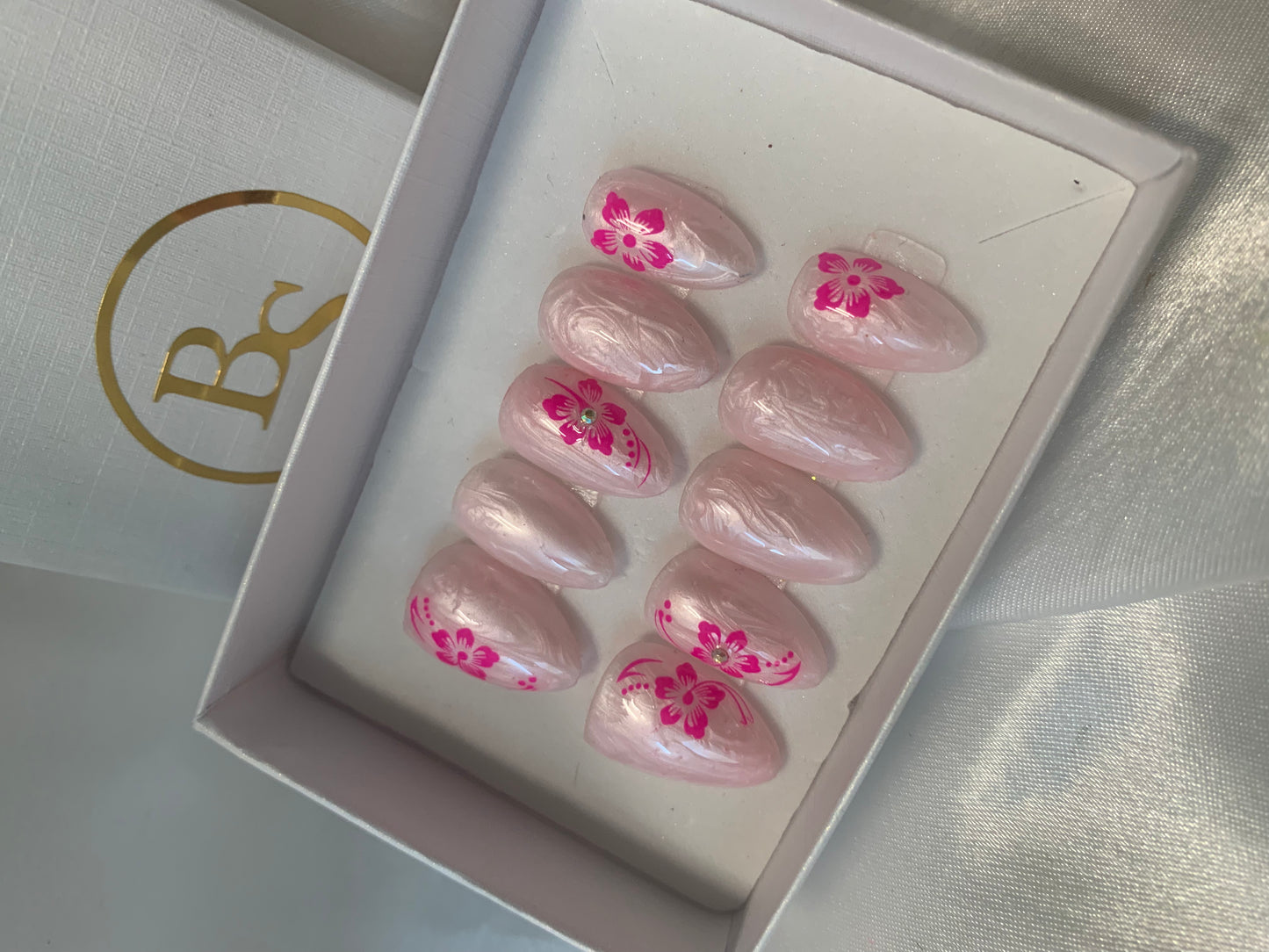 Nacre pink