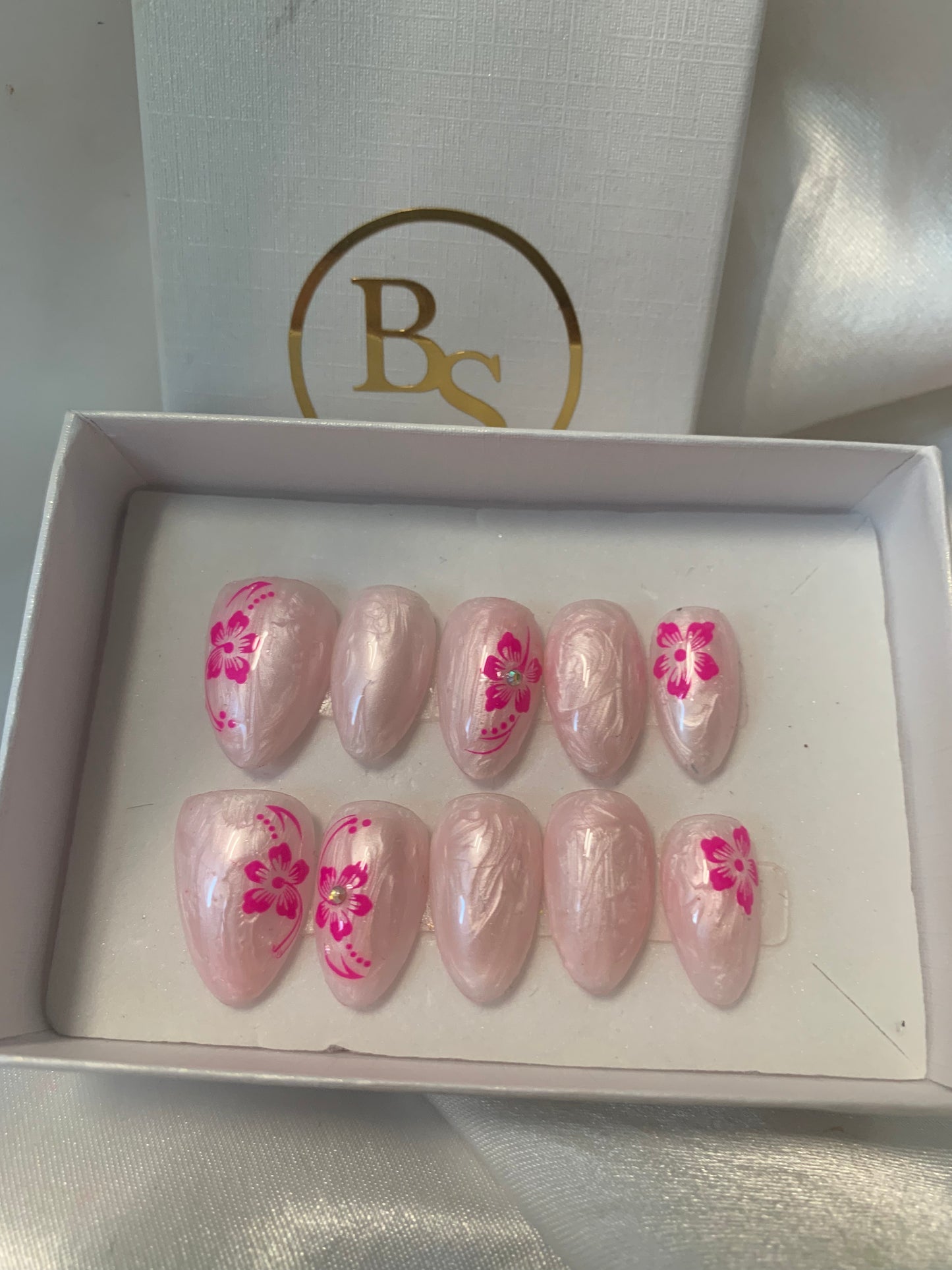Nacre pink