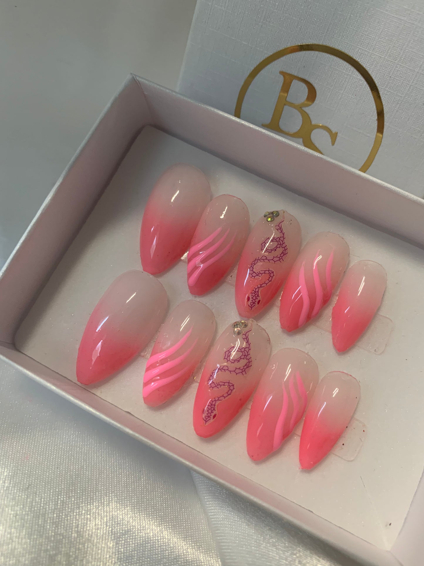 Snake pink
