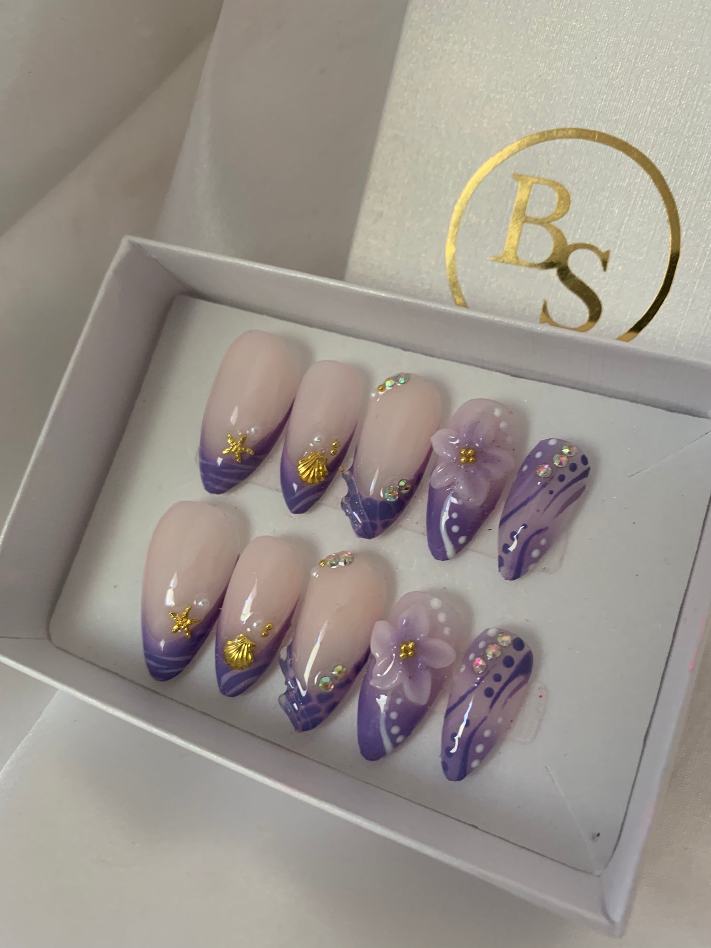 Violet nails