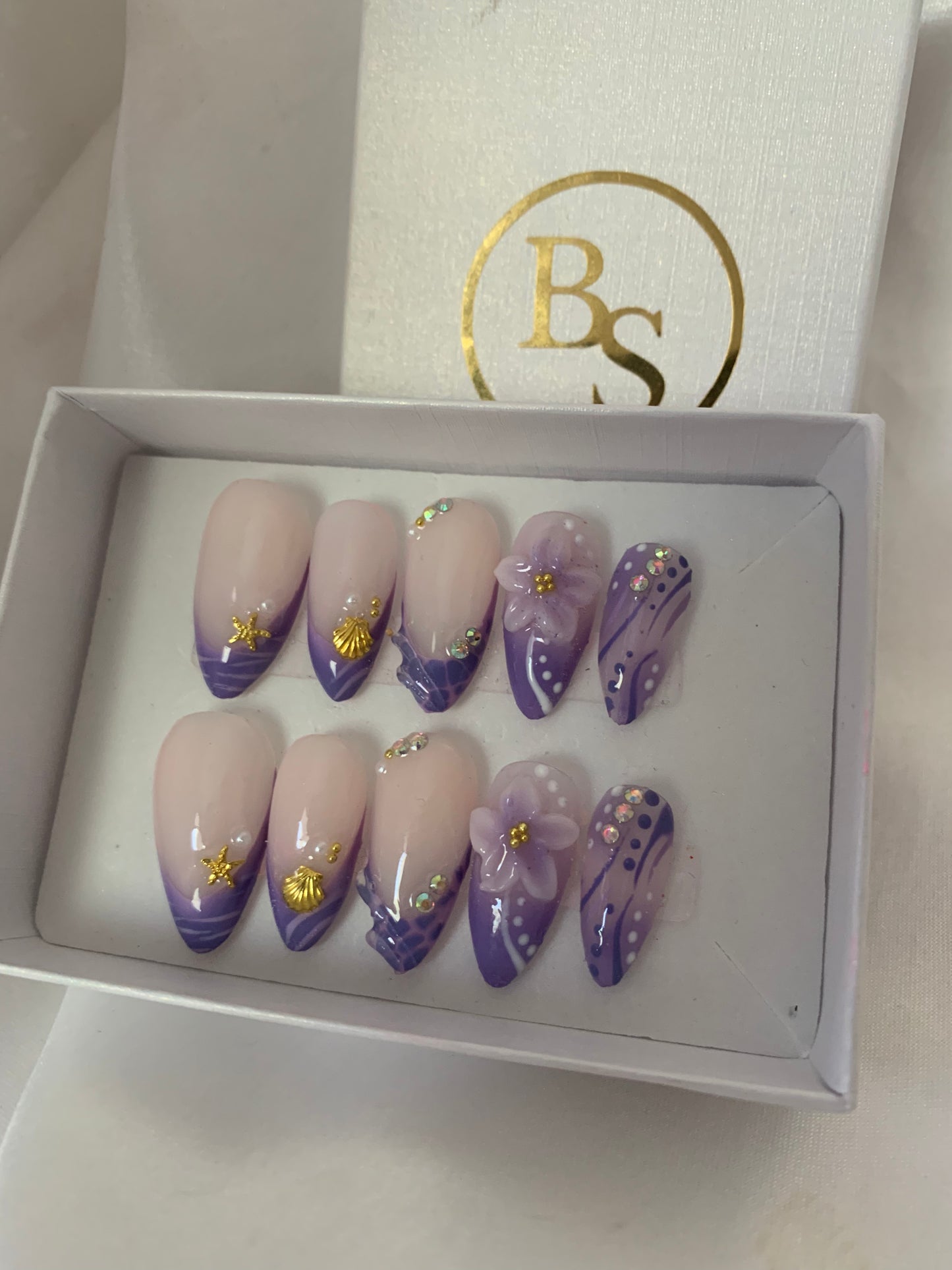Violet nails