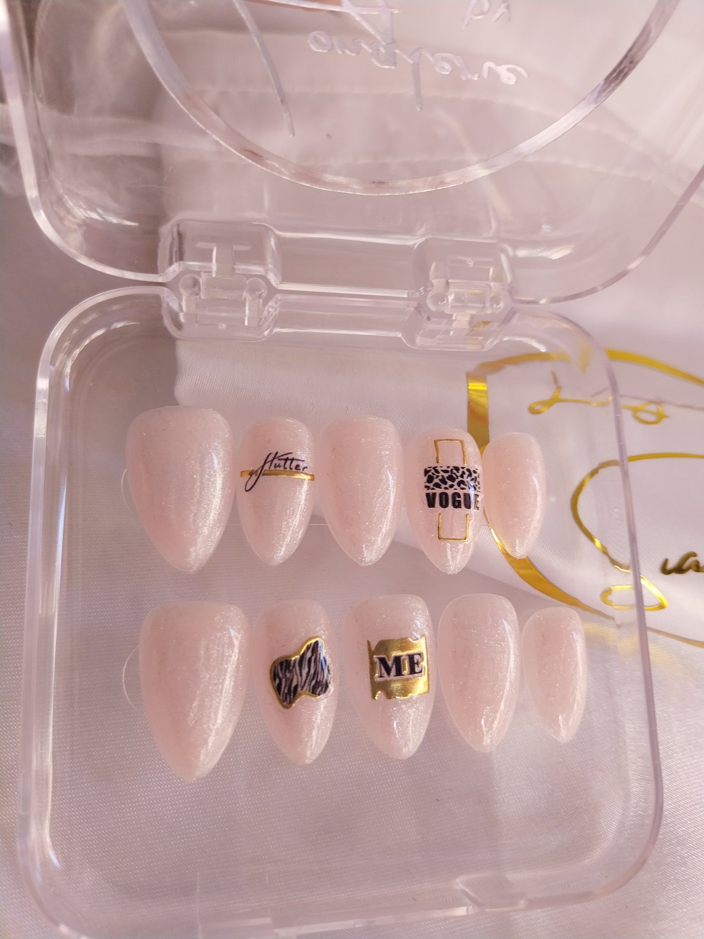 Chic & Wild : Or et zèbre" 🖤💛✨🦓