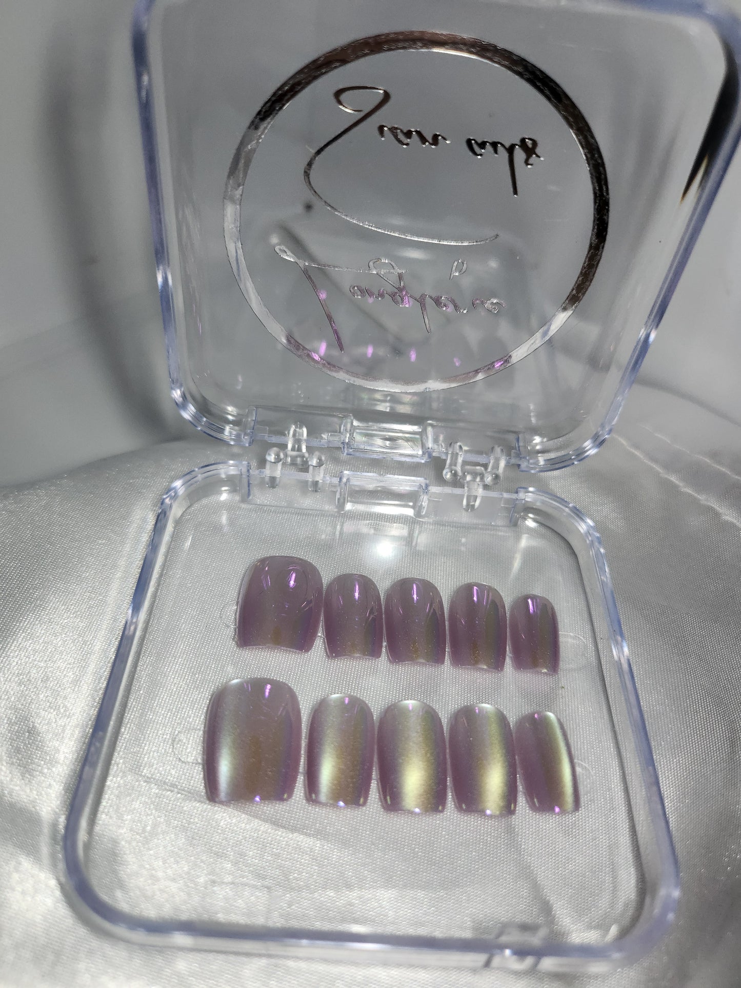 Holographic mood 🌈