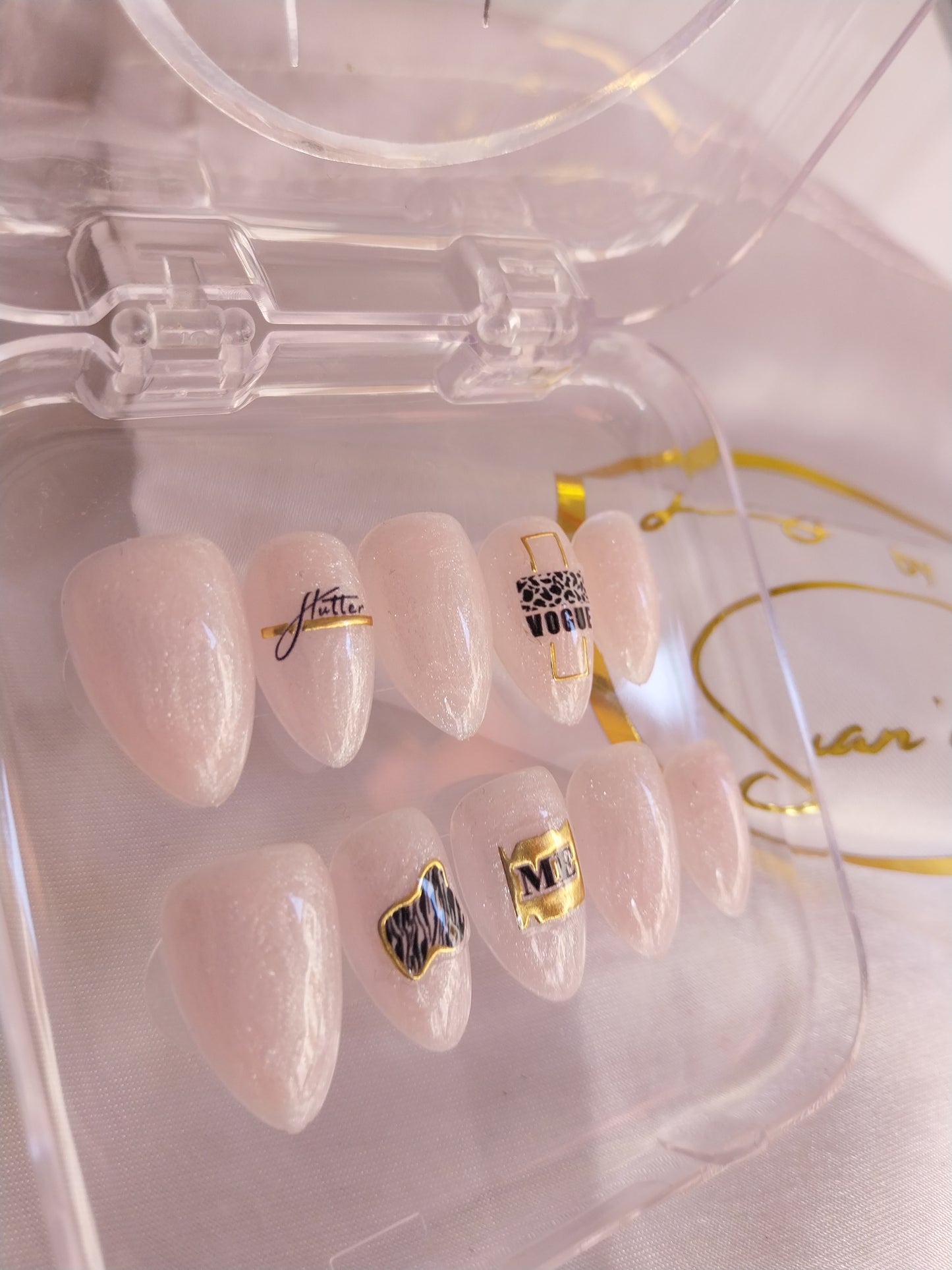 Chic & Wild : Or et zèbre" 🖤💛✨🦓