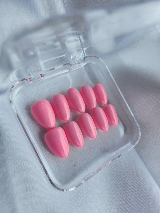 Faux ongles rose flashy – press on nails sucrés et pétillants, style bubblegum tendance
