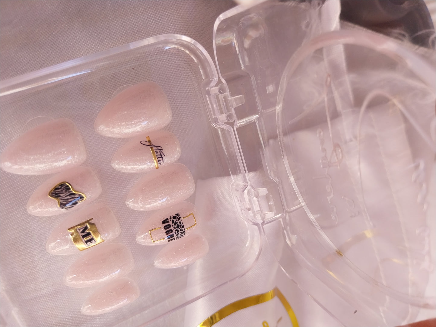 Chic & Wild : Or et zèbre" 🖤💛✨🦓