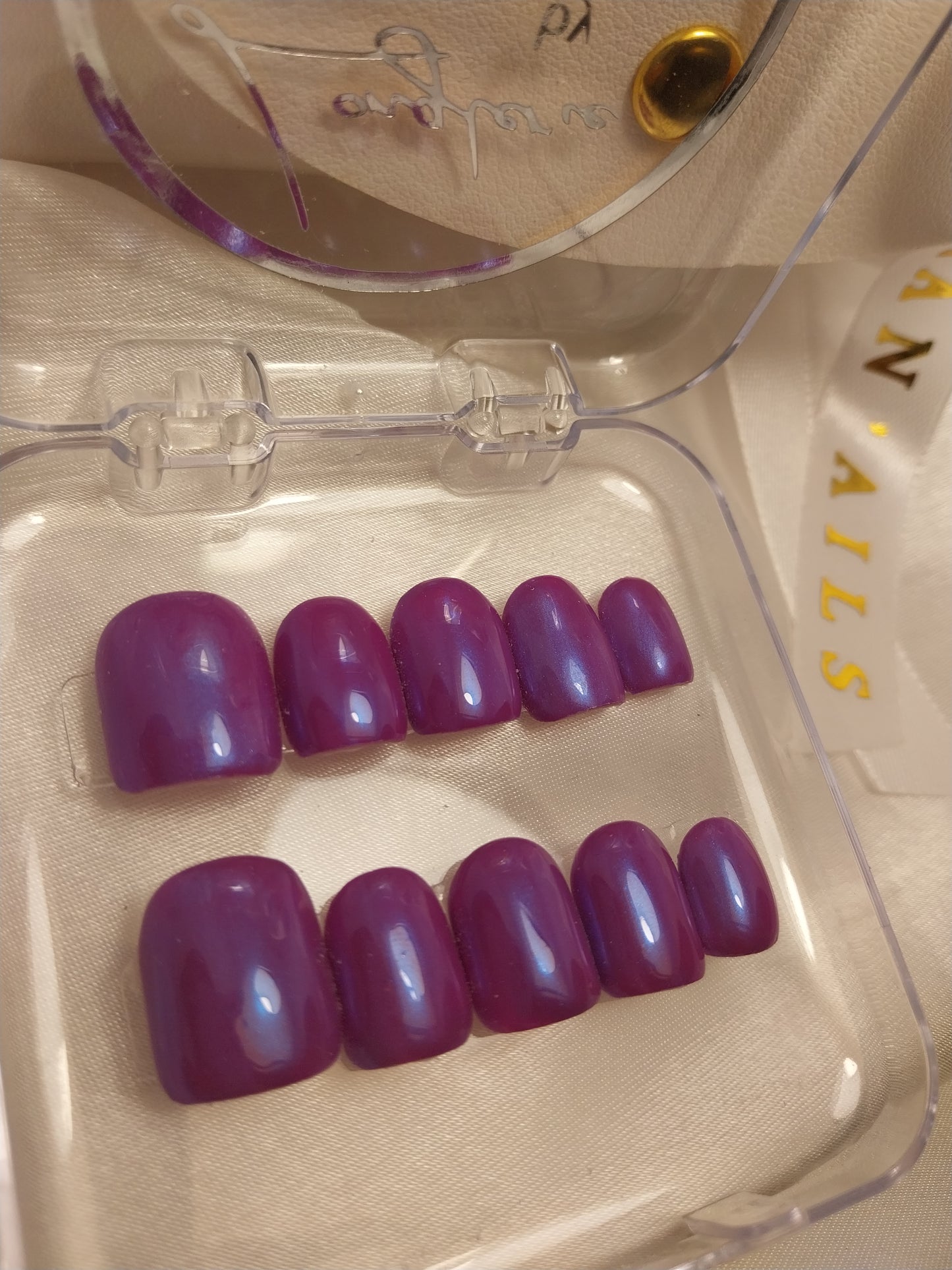 Violet Sirène: Shine On, Queen! 💜👑