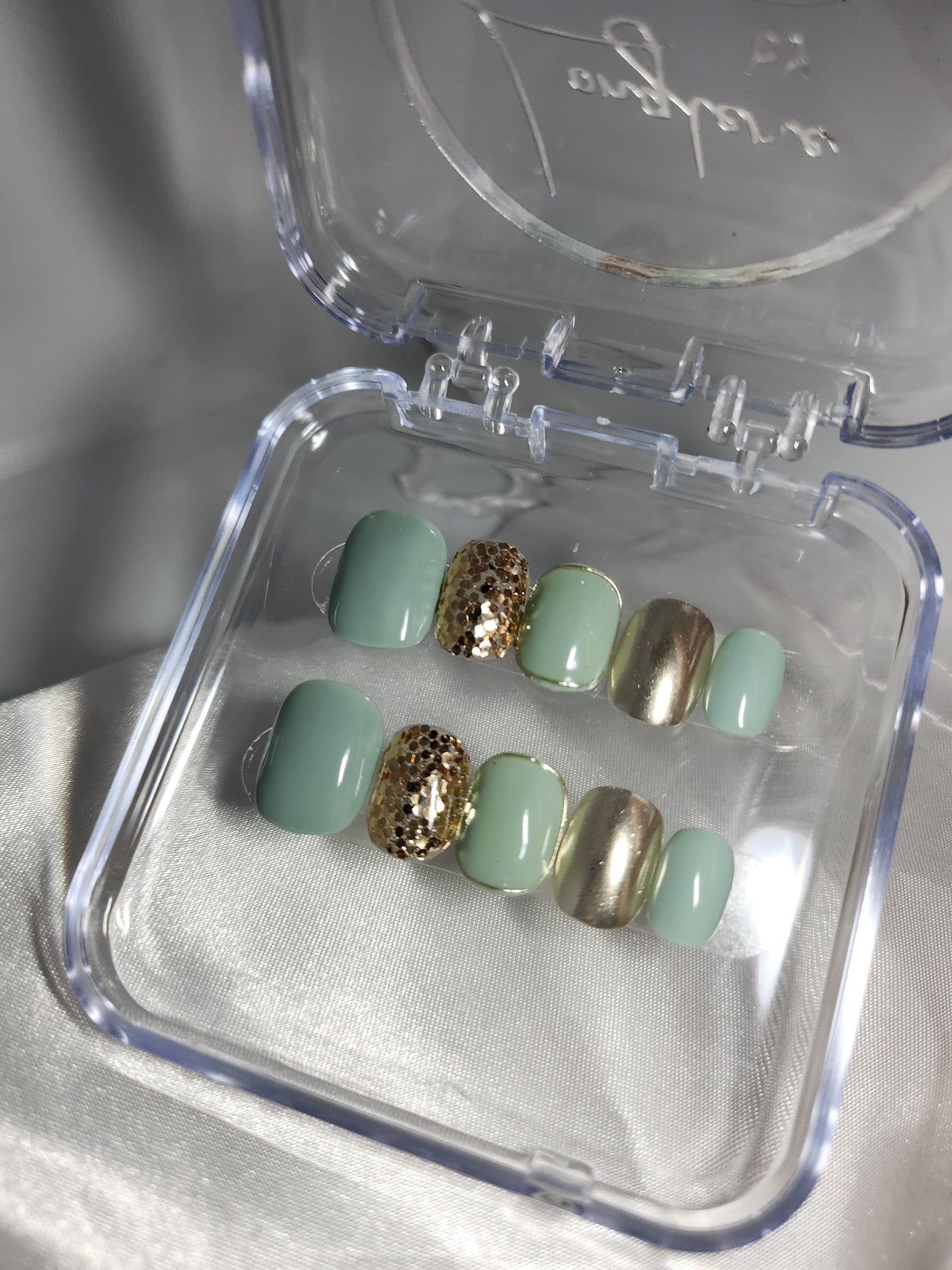 Gold Green 🍀✨️