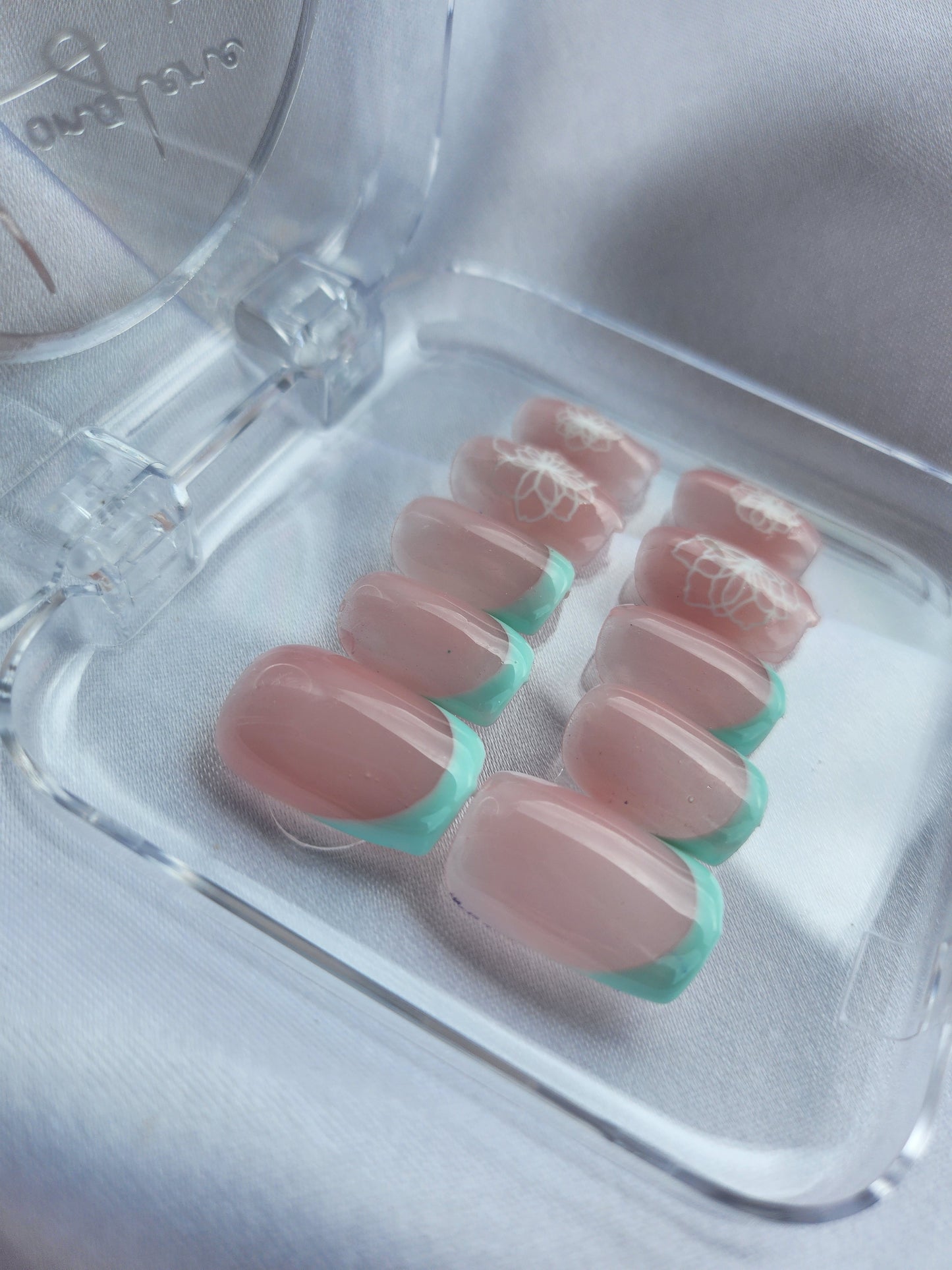 Tropical Clean – French Turquoise & Fleur Blanche 🤍🌴💅🏼