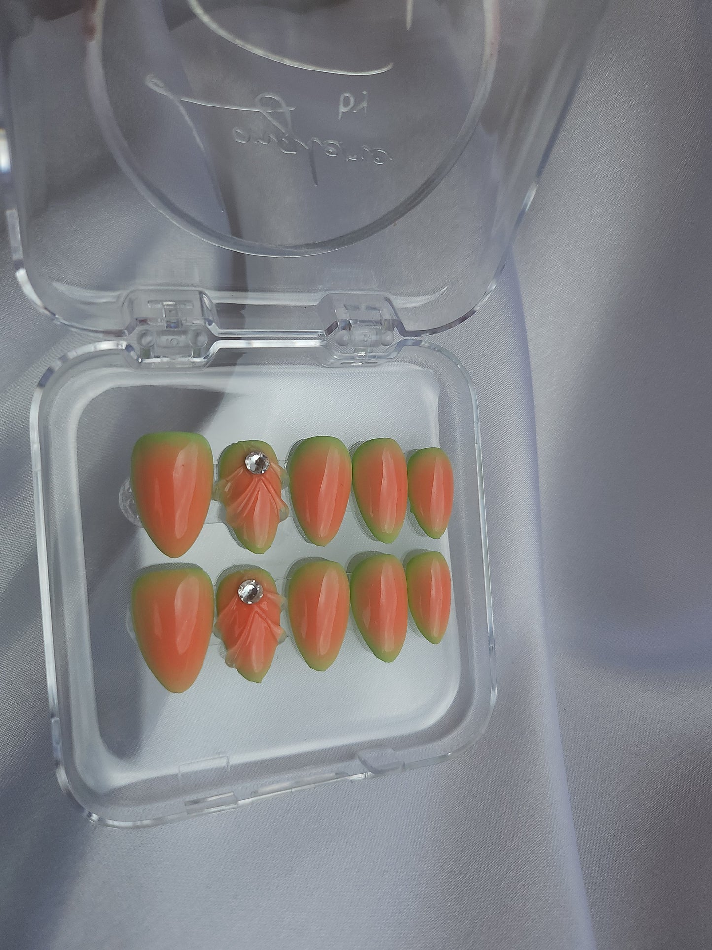 Aura Watermelon – Vert Pastèque, Glow Orange & Cristaux Swarovski 🍉✨🧡💎