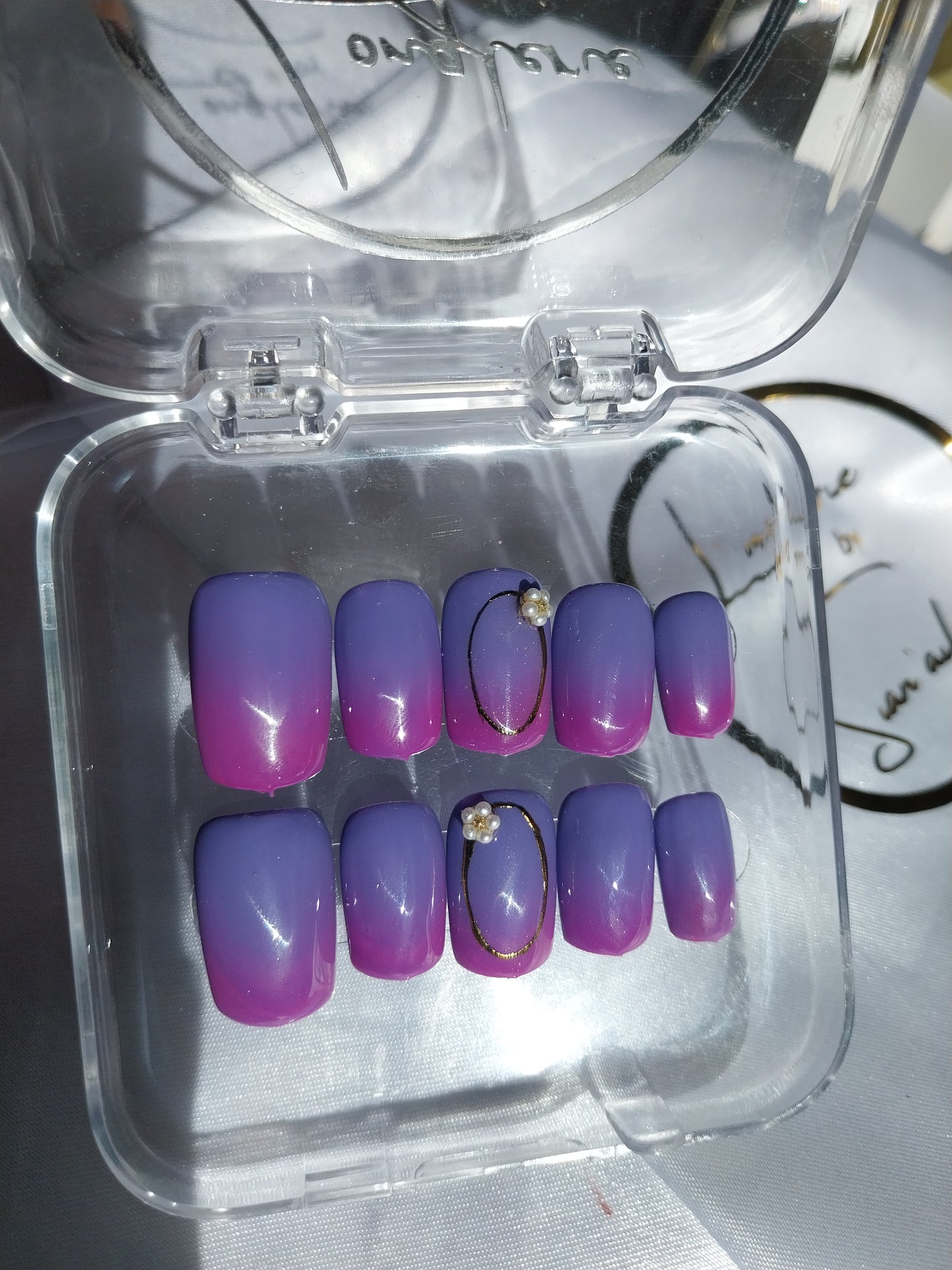 Purple vibes & girly power" 💜🌼💥