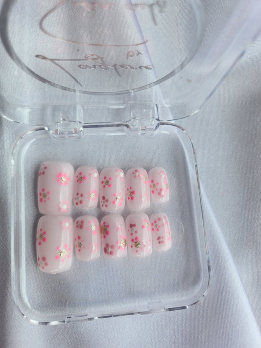 Kit de faux ongles rose pâle effet brillant Silver Pop – pose facile by SIAN'AILS ROANNE