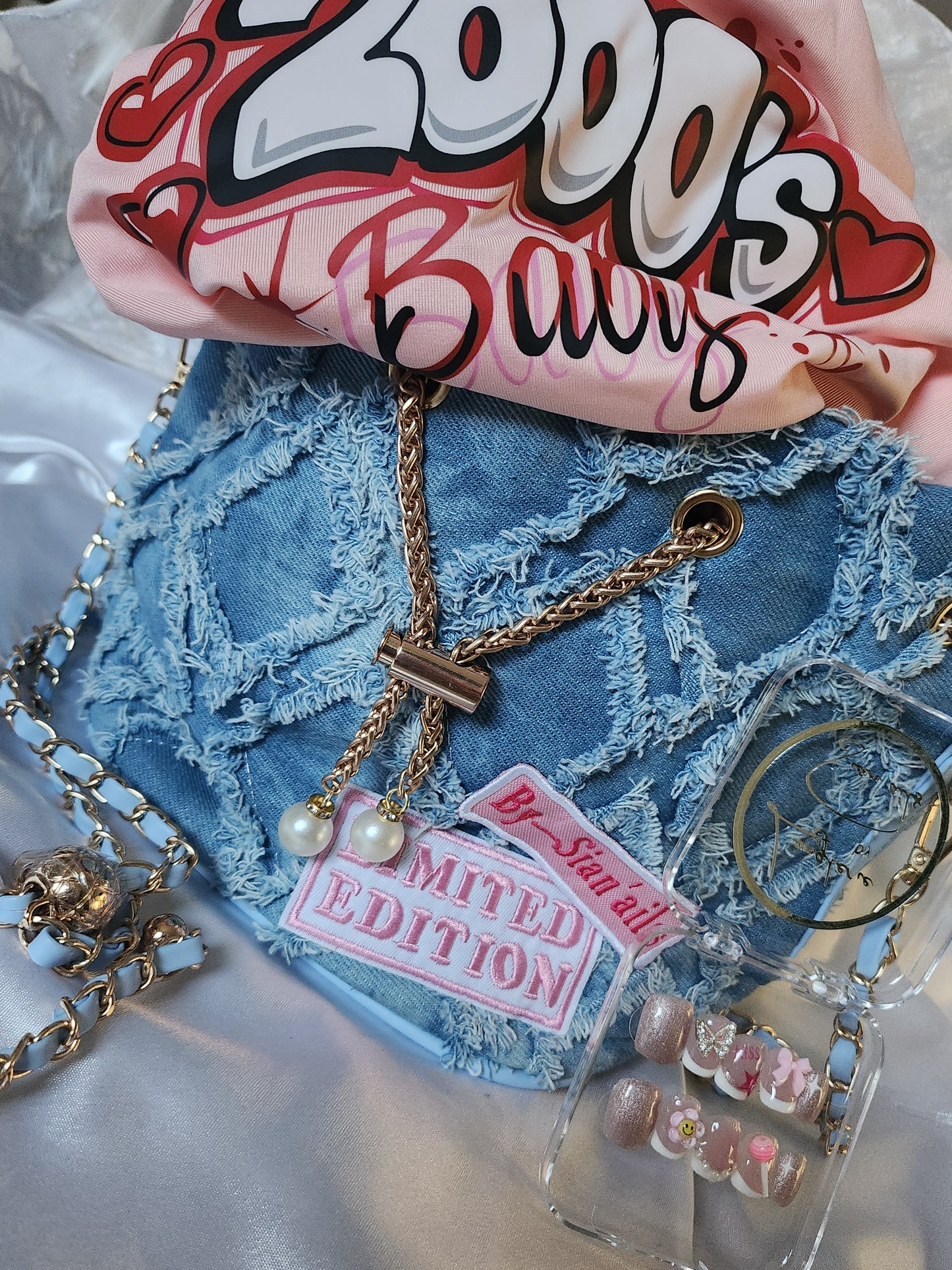 ✨ KIT “Y2K BABY” – ÉDITION ULTRA LIMITÉE BY SIANAILS ✨
💅 3 exemplaires seulement. Après, c’est fini pour toujours...