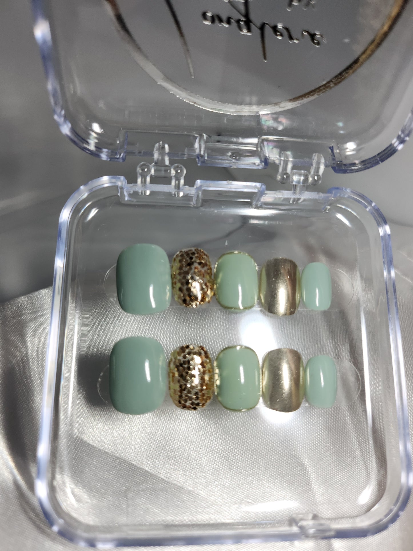 Gold Green 🍀✨️