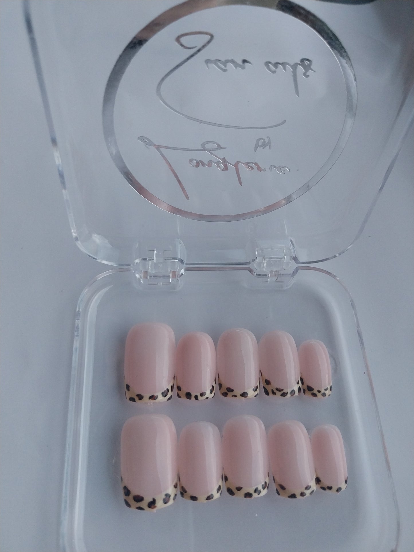 Wild French 🐆🌸